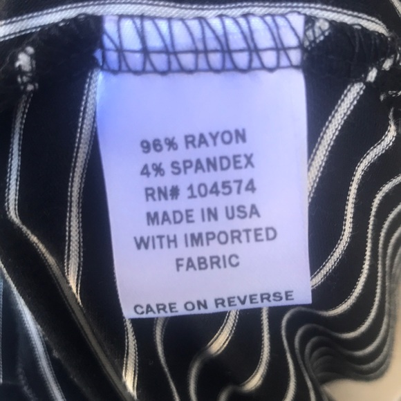 NWOT The Vanity Room Top Medium - Picture 9 of 9